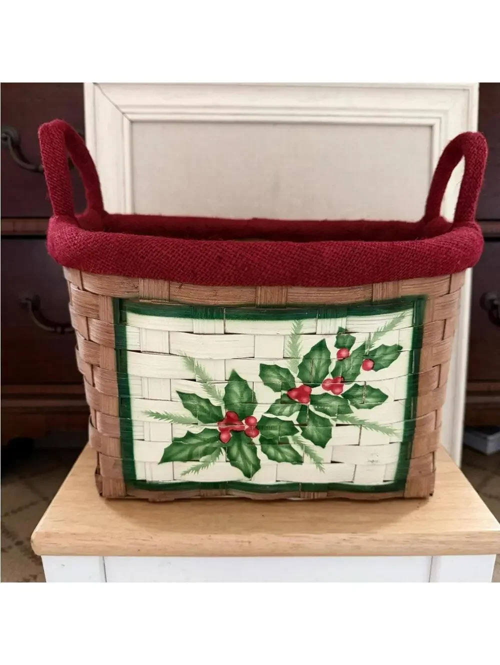 Vintage Christmas jute braided nesting baskets w a holiday design set of 3